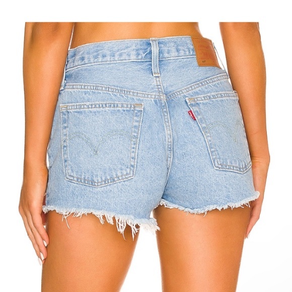 Levi 501 Shorts - Picture 2 of 3